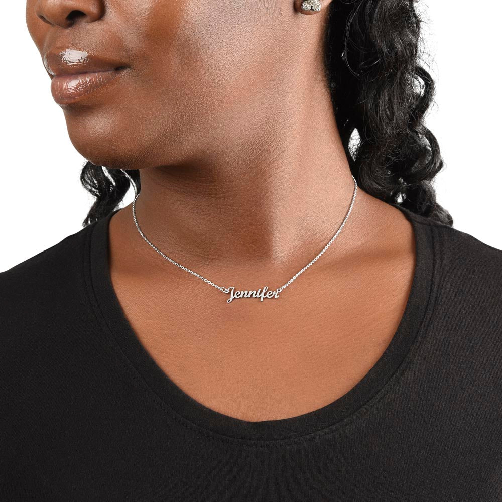 Girlfriends name hot sale on necklace